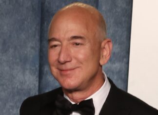 Reichtum ist nicht durch das Alter begrenzt: Lehren aus dem späten Aufstieg von Jeff Bezos