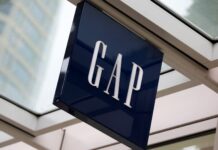 Весняна Колекція Gap для Пенсіонерів: Стильні Знижки до Сезону