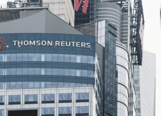 Сотрудники Thomson Reuters Протестуют Против Контракта с ICE из-за Использования Инструментов Наблюдения