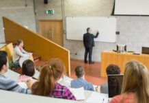 П’ять підробітків на пенсії, які відчуваються як свобода, а не робота