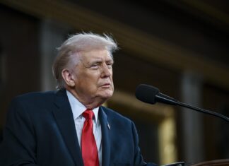 Предложение Трампа о пенсионном плане: прирост в $1000 для работников?