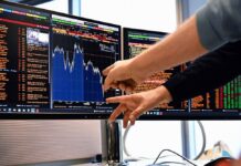 Еволюція ІІ в терміналі Bloomberg: від потоків даних до розмовного інтелекту